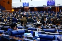 The atmosphere during the vote at the First Meeting of the Fifth Session of the 15th Parliament of the Dewan Rakyat at the Parliament Building today. (BERNAMA PHOTO) 