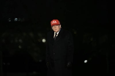 US President Donald Trump exits Marine One on the South Lawn upon returning to the White House in Washington, DC, on March 1, 2026. - (Photo by BRENDAN SMIALOWSKI / AFP)