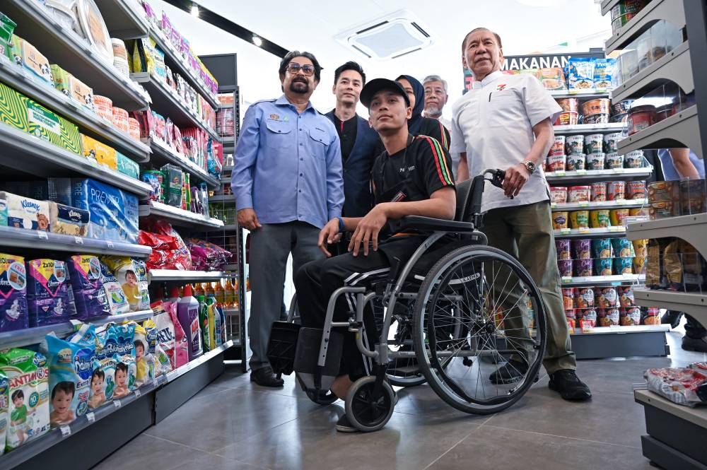 PERKESO and 7-Eleven Malaysia partner to offer return-to-work trials for rehabilitated workers. BERNAMA photo