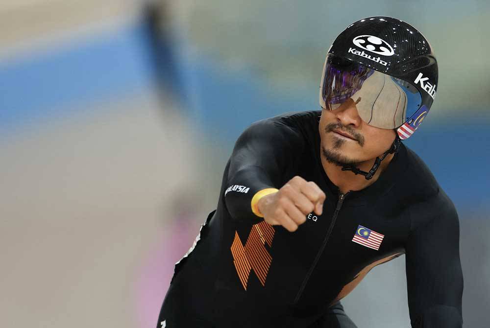 National track cycling ace Datuk Mohd Azizulhasni Awang has voiced concern over the future of Malaysia’s cycling programme should technical director John Beasley decide to leave his post. AFP file photo