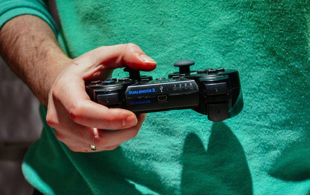The average American video game player is now 37 years old, up from 29 about two decades ago, as the industry reports activity climbing back to its highest levels since the pandemic-era boom, a new report reveals. Photo for illustrative purposes only - Pixabay