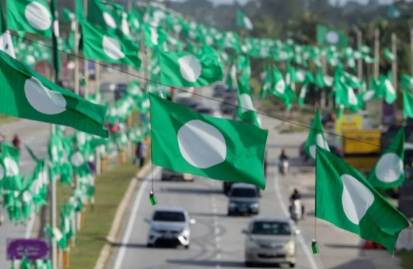 The removal of two senior Bersatu leaders from Perikatan Nasional’s (PN) top leadership appears to be part of a broader strategy by Pas to gradually edge Bersatu out of the coalition without formally expelling it, according to political analysts.
