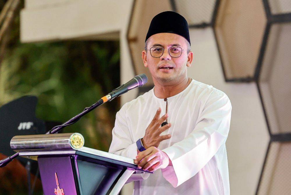 Menteri Besar Datuk Seri Amirudin Shari. BERNAMA photo.