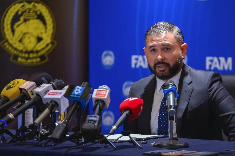 Johor Regent Tunku Ismail Sultan Ibrahim has defended the state government's performance, saying he personally monitors the administration and ensures it carries out its responsibilities. - Photo: Bernama