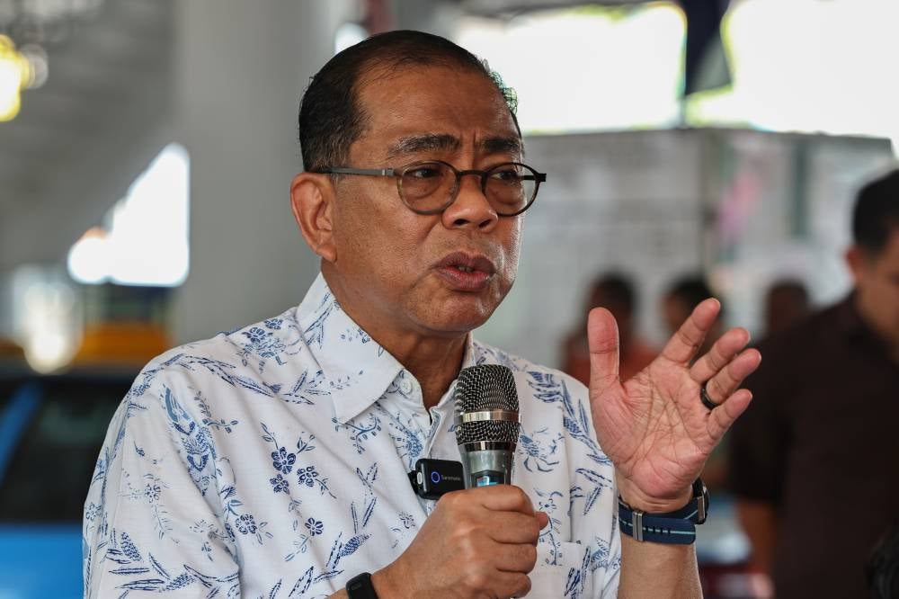 Defence Minister Datuk Seri Mohamed Khaled Nordin said the incident occurred at 9.25 am local time, about one kilometre west of the United Nations Position (UNP) 6-43 in the Tibnin area. Photo by Bernama