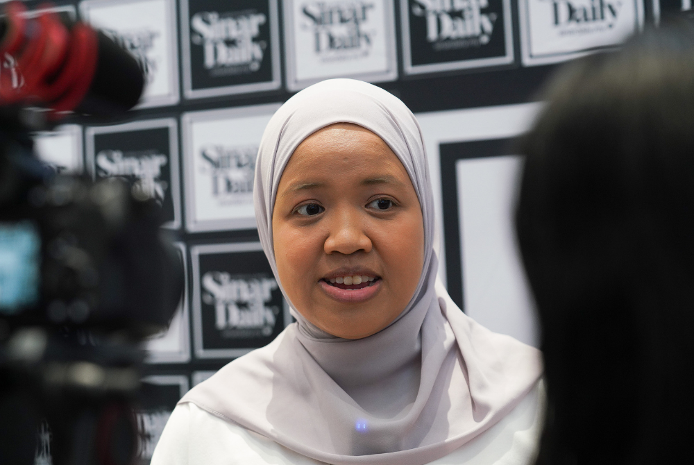 Among those leading the session was eco-print artisan Ashira Fahra from Lumut, Perak, who hopes to introduce more Malaysians to the environmentally friendly art form through workshops and community outreach.