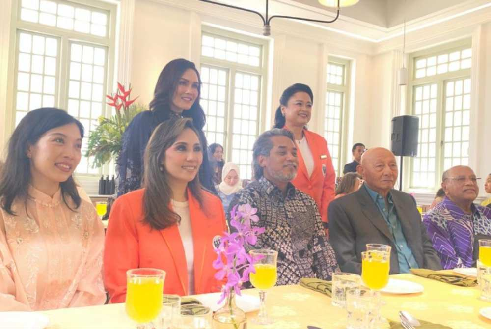 Also present at the launch were CPSM vice-president Suraya Ibrahim, CPSM Kuala Lumpur branch vice-chairman Nawiza Ariff, CPSM Kuala Lumpur branch project director Tengku Yasmin Nastasha, television personality Che Puan Sarimah Ibrahim, former health minister Khairy Jamaluddin