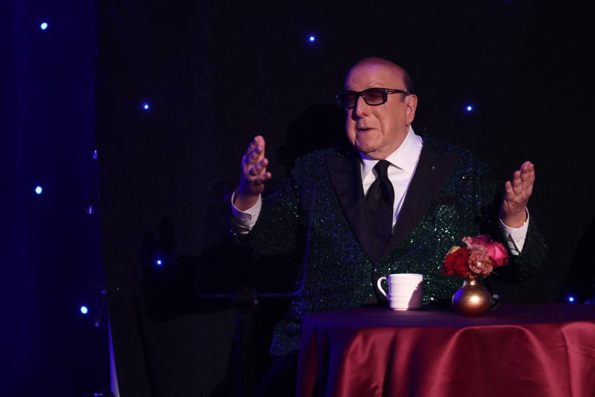 (FILES) Legendary US record producer Clive Davis speaks during the Recording Academy and Clive Davis' Salute To Industry Icons pre-Grammy gala at the Beverly Hilton hotel in Beverly Hills, California on January 31, 2026. Davis, the pioneering American music executive who made megastars of Aretha Franklin, Bruce Springsteen, Carrie Underwood and many others during half a century of shaping modern music, died on June 22, 2026 at age 94, US media reported. (Photo by Patrick T. Fallon / AFP)