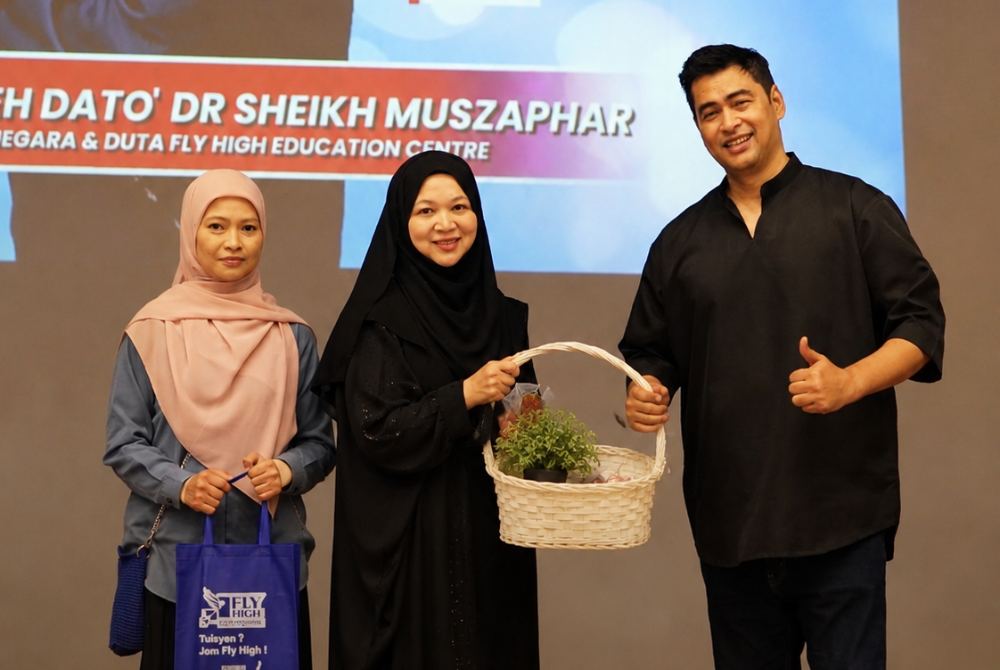 Malaysia’s first astronaut, Sheikh Muszaphar Shukor, shared his success journey and inspired students to pursue their dreams through discipline and perseverance.