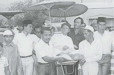Mat Kilau (centre), picture sourced from the web.