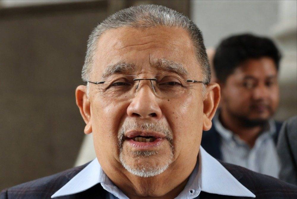 Datuk Mohd Isa Abdul Samad - BERNAMA photo.