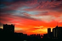 Universiti Malaya meteorologist Prof Datuk Dr Azizan Abu Samah said the vivid colours are caused by a process known as Rayleigh scattering, which changes the way sunlight travels through the Earth's atmosphere. Photo: Threads / @jlai8290