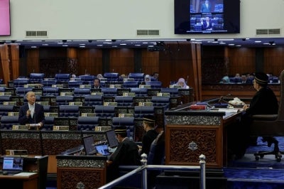 The Road Transport (Amendment) Bill 2026 was the only Bill passed during the first week of the Second Meeting of the Fifth Session of the 15th Parliament. Bernama FILE PIX