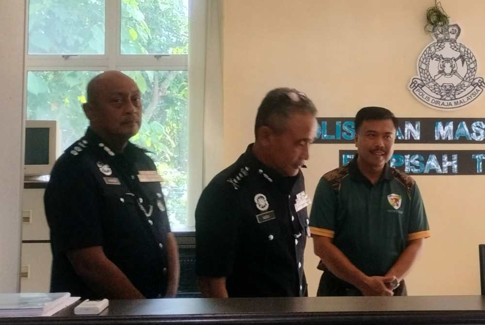 Adzli when met at Jeniang Police Post on Tuesday.