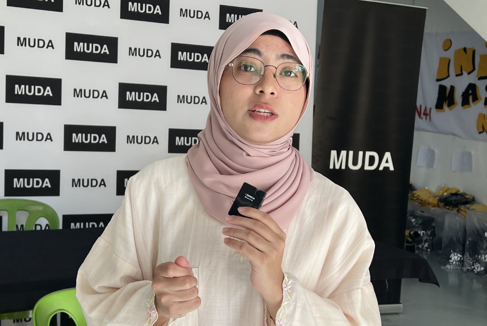 Muda's Puteri Wangsa candidate Rashifa Aljunied says she is ready to face her rival, former education minister Maszlee Malik, in a public debate if one is officially organised, following calls by netizens for a showdown between the two candidates.