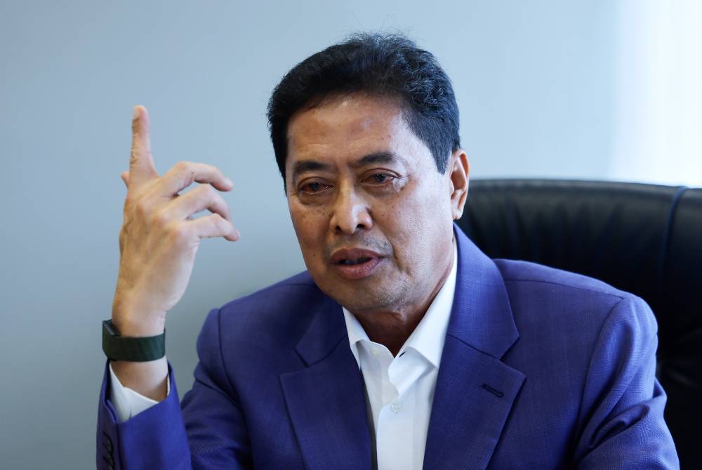 Azam’s continued role on the NFCC Advisory Board despite retiring in May has reignited political debate, with opposition leaders demanding an explanation. Photo: Bernama