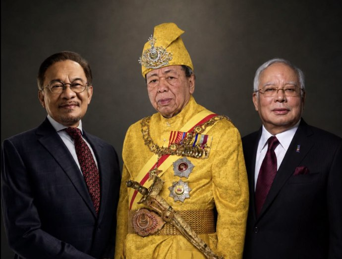 Sultan Sharafuddin expressed hope that the new line would help reduce traffic congestion while providing a faster, more comfortable and safer transport option, especially for commuters travelling between Klang, Shah Alam and Kuala Lumpur. Photo: Facebook/Selangor Royal Office