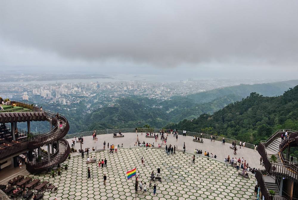 For a completely different perspective of the city, make your way to TOPS, formerly known as TOPS Lookout.