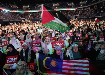 Malaysia’s solidarity for Palestine’s struggle for freedom continues to burn brightly as thousands from all walks of life began gathering at ‘Himpunan Solidariti Bersama Gaza: Gelombang Malaysia, Palestin Merdeka’ at Axiata Arena - Photo by ROSLI TALIB
