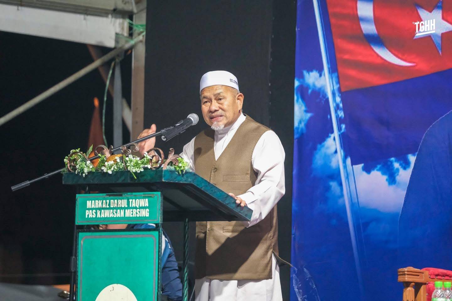 Tuan Ibrahim during his speech last night. (PHOTO SOURCE: HADI AWANG FACEBOOK)