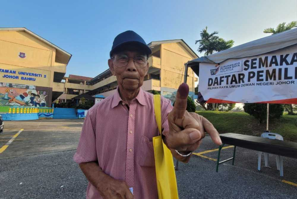 Said Kamit, 88, said he drove his Perodua Kancil alone to Sekolah Kebangsaan (SK) Taman Universiti 2 in Skudai to cast his vote.