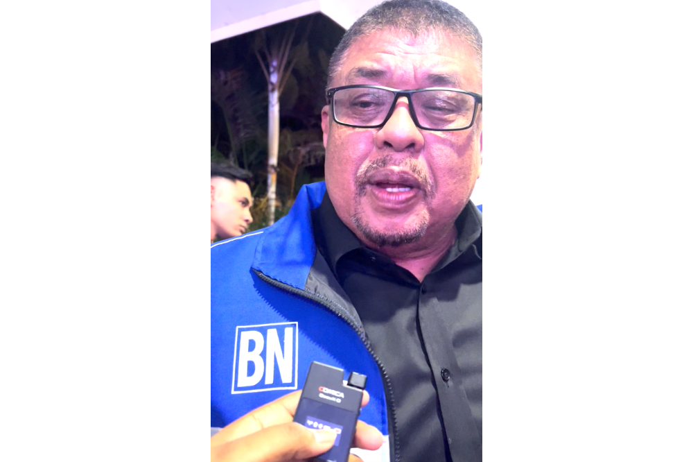 Rauf speaking to Sinar Daily at the BN Command Centre. (SINAR DAILY PHOTO)