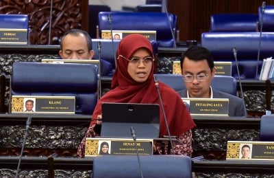 Deputy Minister in the Prime Minister's Department (Religious Affairs), Marhamah Rosli, said introducing special Haj offer categories could disrupt the existing queue system and disadvantage depositors who have waited years for their turn to perform the pilgrimage. BERNAMA photo.