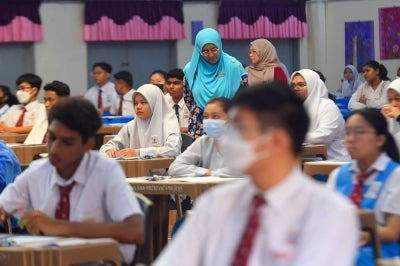  A total of 12,974 candidates have registered to sit the 2026 Sijil Pelajaran Malaysia Repeat Examination (SPMU), which will be held over three days beginning tomorrow. BERNAMA file photo
