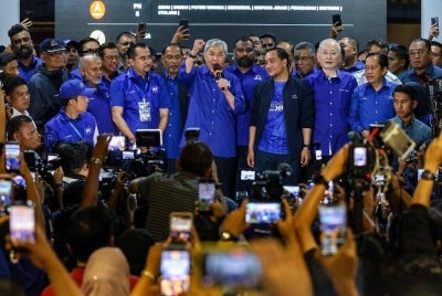 Johor's 16th state election highlighted not only BN's commanding victory but also the opposition's growing fragmentation. - Photo by Bernama