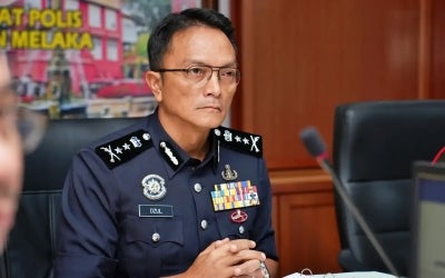 Melaka police chief Datuk Dzulkhairi Mukhtar said the 36-year-old local man was arrested by members of the public at Taman Desa Duyong community hall here at about 6 pm yesterday, before being handed over to the police. File photo