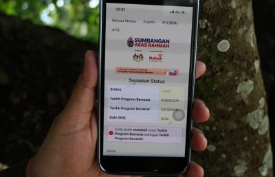 The  Sumbangan Asas Rahmah (SARA) programme has seen a 99 per cent utilisation rate among nearly nine million monthly Sumbangan Tunai Rahmah (STR) recipients, with spending hitting RM3.45 billion so far this year. - BERNAMA photo