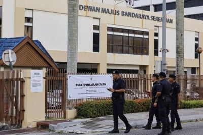 All eight nomination centres for the 16th Negeri Sembilan state election closed at 10am today, marking the end of the one-hour nomination process which began at 9am. - Photo by Bernama