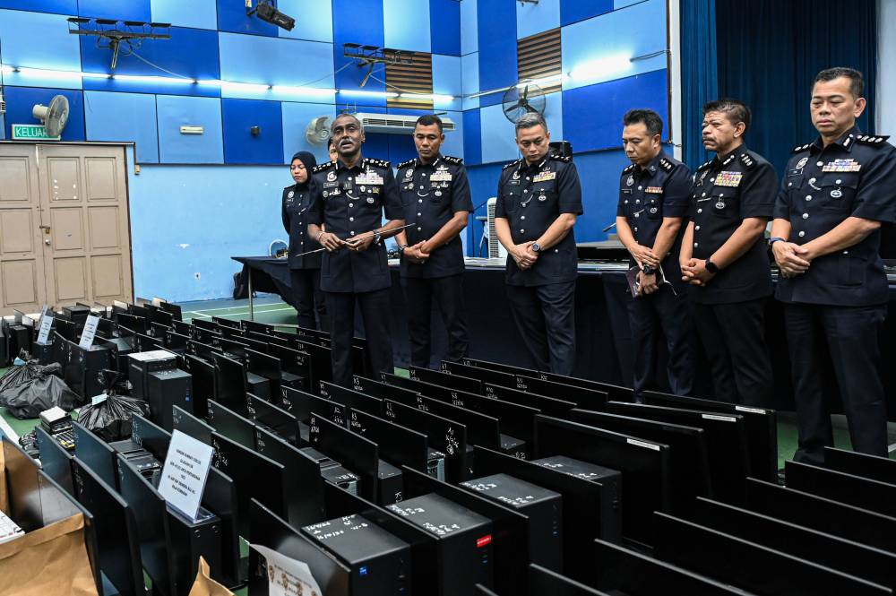 Bukit Aman Criminal Investigation Department (CID) director Datuk M. Kumar said that six foreigners were among the 161 individuals - 106 men and 55 women - aged between 19 and 62 arrested during the 2.30 pm operation under Ops Soga XI. Photo by Bernama