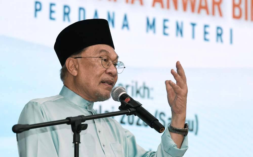 Prime Minister Datuk Seri Anwar Ibrahim said developments regarding the possibility of Malaysia returning as a host for a Formula One (F1) race this year will be announced tomorrow. Photo by Bernama