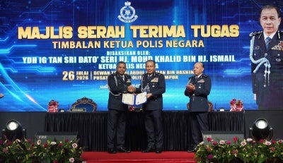 Tan Sri Ayob Khan Mydin Pitchay officially retires today after nearly 35 distinguished years of service in the Royal Malaysia Police (PDRM).