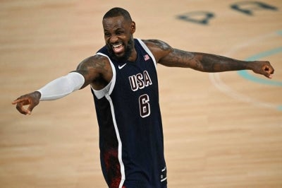 LeBron James (Photo by Paul ELLIS / AFP)
