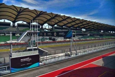 Petroliam Nasional Bhd (Petronas) has clarified that it does not manage or control ticket sales for the upcoming Formula 1 Gulf Air Bahrain Grand Prix in Malaysia, despite holding the naming rights to the Petronas Sepang International Circuit (SIC). - Photo by Bernama
