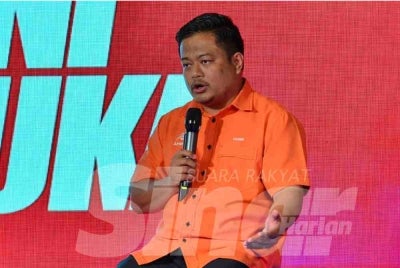 Amanah Youth chief Mohd Hasbie Muda during Sinar Harian's Berani Semuka programme titled 'Seteru Jadi Kawan, Kawan Jadi Seteru: Politik Matang atau Huru-hara?' on Tuesday. - Photo by ASRIL ASWANDI SHUKOR 