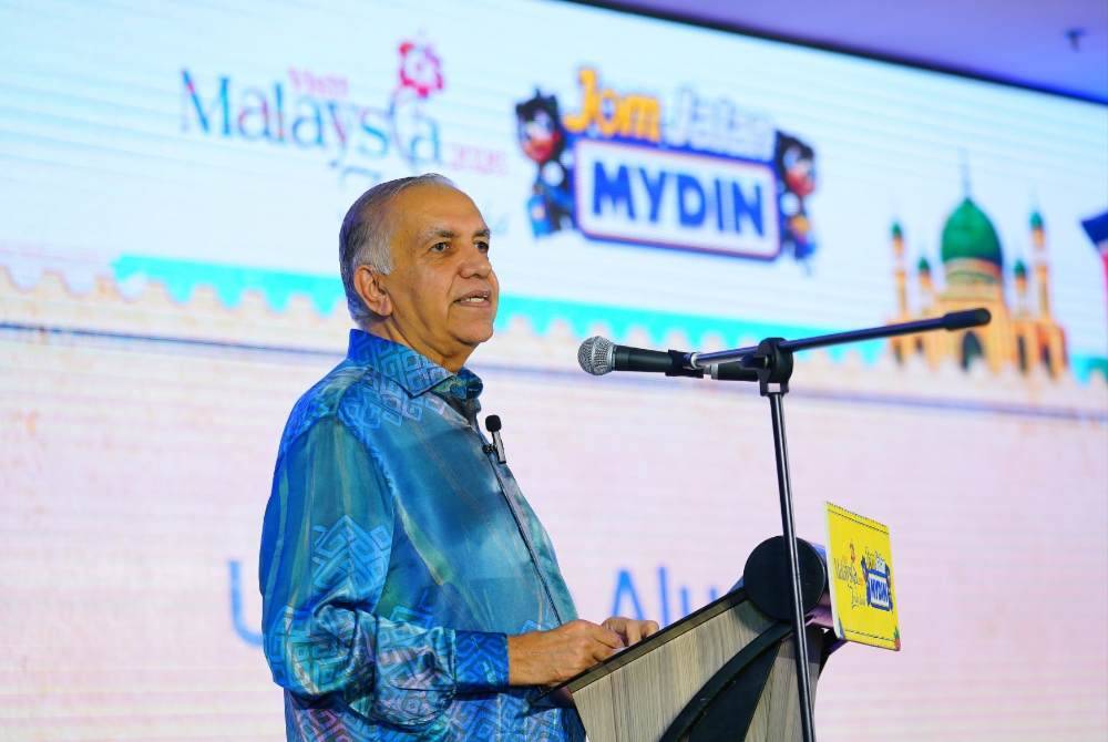 Mydin managing director Datuk Ameer Ali Mydin