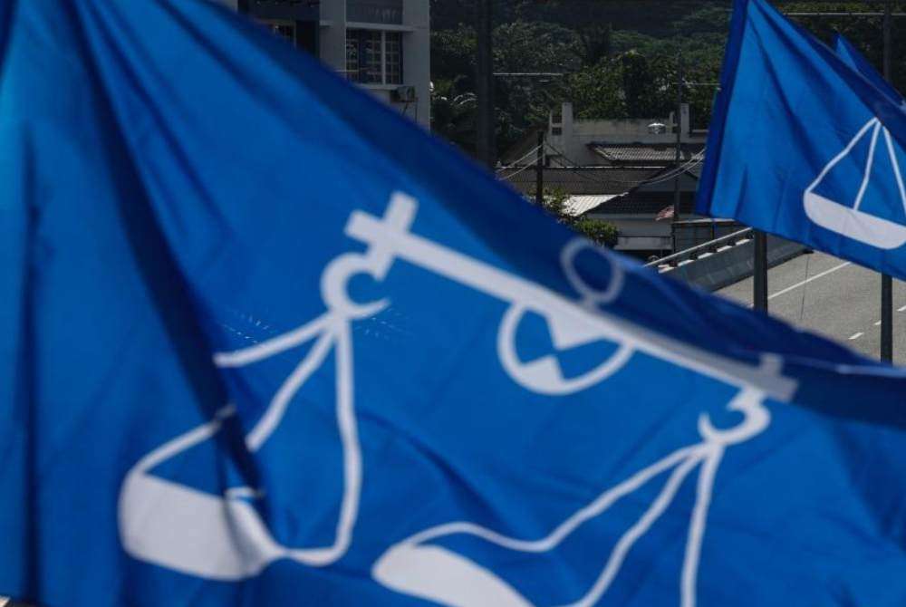 BN is currently leading in the State Legislative Assembly (DUN) seats of Pertang, Juasseh, Seri Menanti, Pilah, Johol, Labu, Rahang, Seremban Jaya, Rantau, Gemenceh and Repah.