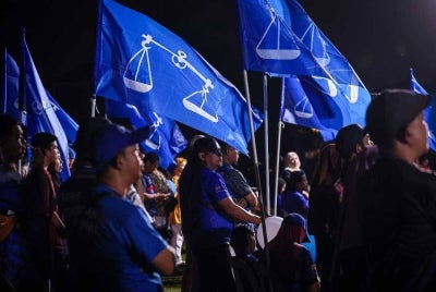 BN candidate Datuk Zaifulbahri Idris has won the Chembong state seat in the 16th Negeri Sembilan state election. - Photo by Bernama