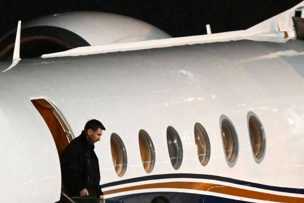 Argentine football star Lionel Messi arrives at the Islas Malvinas International Airport after the death of his father Jorge Messi in Rosario, Santa Fe province, Argentina. Photo by AFP