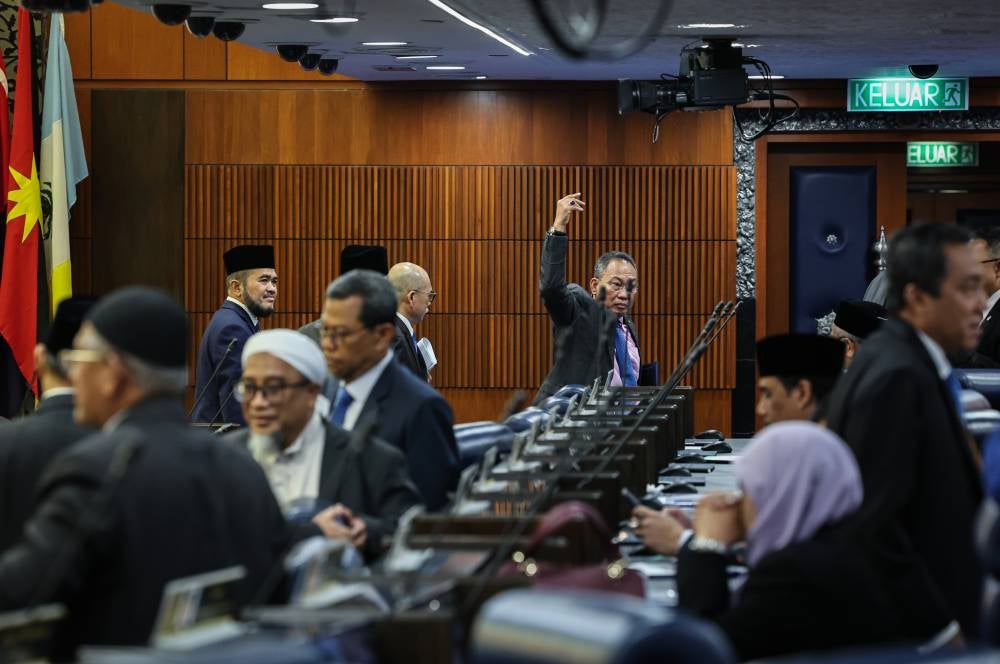 Opposition MPs staged a walkout from the Dewan Rakyat on Aug 11, 2026, and did not take part in the ministerial briefing session regarding the RCI report on the management and operations of Lembaga Tabung Haji after expressing dissatisfaction with Speaker Tan Sri Johari Abdul’s decision to proceed with the briefing without the presence of Prime Minister Datuk Seri Anwar Ibrahim. - Photo by Bernama