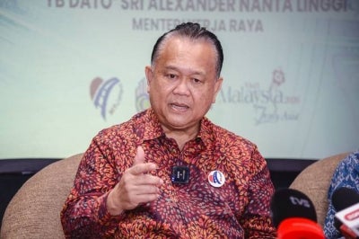 Works Minister Datuk Seri Alexander Nanta Linggi - Photo by Bernama