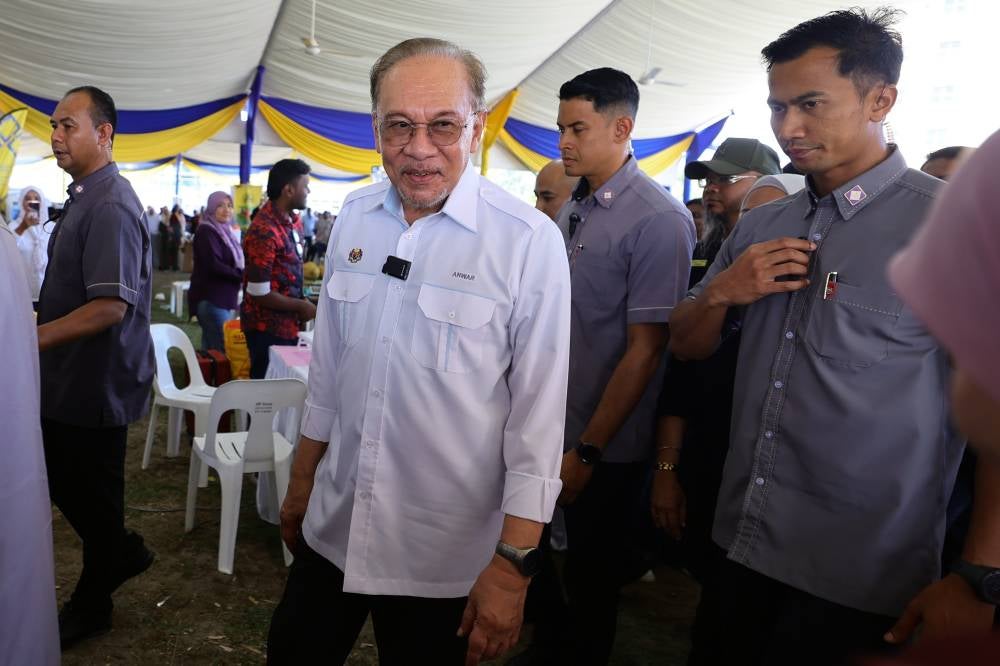 Prime Minister Datuk Seri Anwar Ibrahim has stressed that acts of "sakau” (siphoning of funds) did occur in Lembaga Tabung Haji (TH), following the loss of billions of ringgit as highlighted in the Royal Commission of Inquiry (RCI) report on the institution. BERNAMA photo