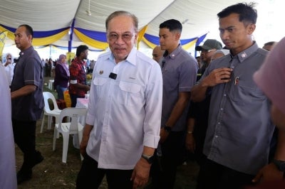 Prime Minister Datuk Seri Anwar Ibrahim has stressed that acts of "sakau” (siphoning of funds) did occur in Lembaga Tabung Haji (TH), following the loss of billions of ringgit as highlighted in the Royal Commission of Inquiry (RCI) report on the institution. BERNAMA photo
