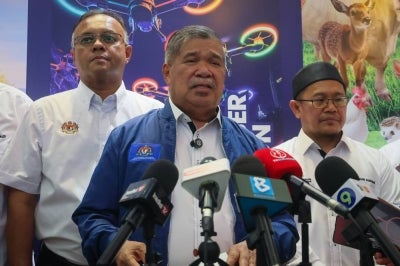 Amanah president Datuk Seri Mohamad Sabu urges continuous reform, anti-corruption efforts, and economic improvements following the 2026 PKR National Congress. - BERNAMA photo
