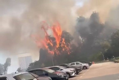 Screenshot of a Threads video showing the fire incident near the Jais building.