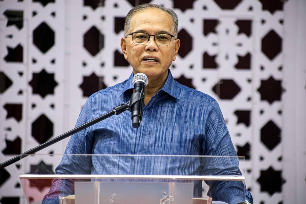 Pahang Menteri Besar Datuk Seri Wan Rosdy Wan Ismail. - BERNAMA file photo