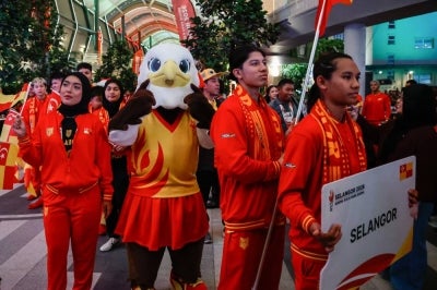 The Selangor contingent was crowned overall champion at the closing ceremony of the 2026 Malaysia Games (Sukma) in Selangor at Aneka Walk tonight. Photo by Bernama